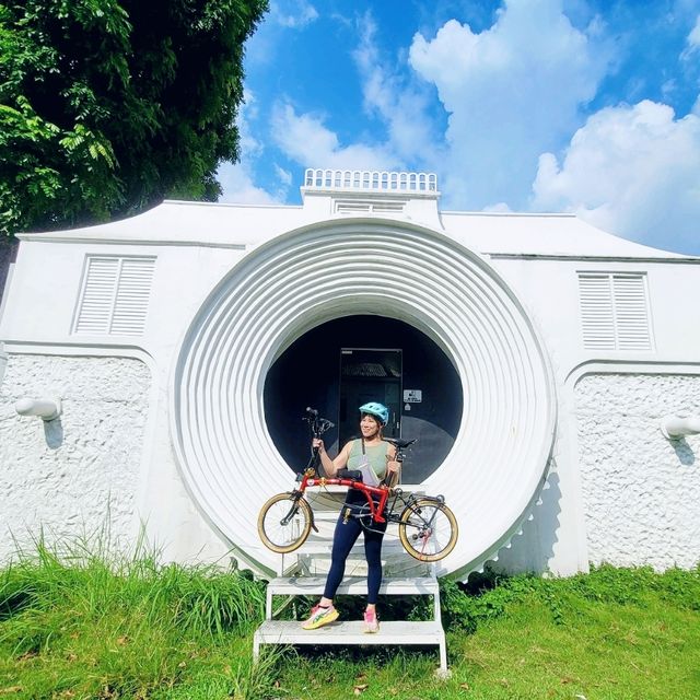 Cycling Through Colorful Haji Lane 🚴‍♂️
