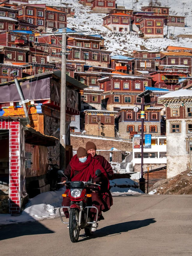 Hidden Buddhist Kingdom in the Mountains