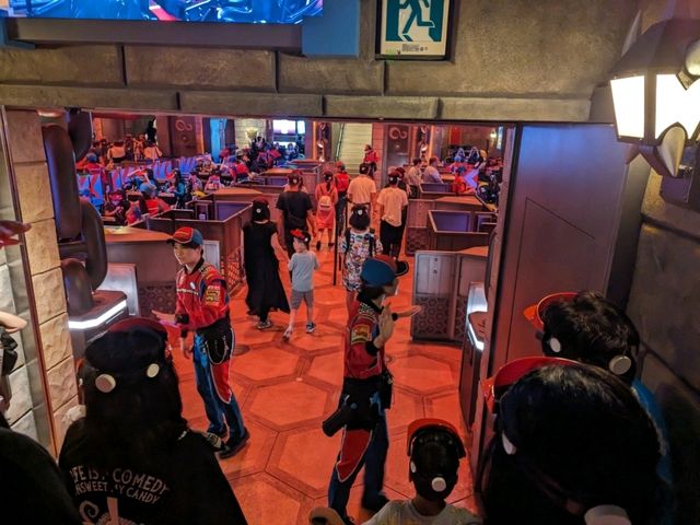 【大阪】マリオカートのアトラクションは待ち列も圧巻！
