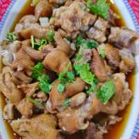 ร้านข้าวขาหมู ในตำนานของนครปฐม