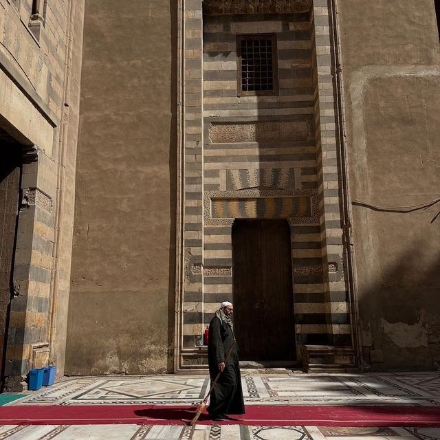 A Solo Adventurer’s Guide to Egypt: One Week of Pyramids, Pharaohs, and the Nile