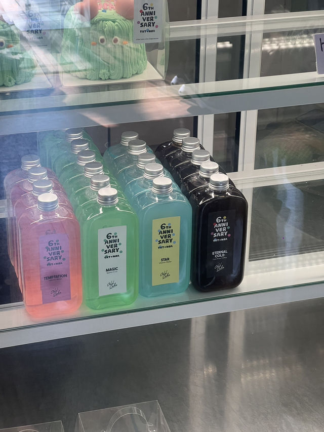 ฉลองTXT ครบรอบ 6ปีที่ Odd Café ย่านมังวอน