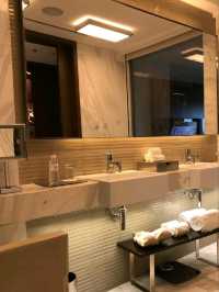 🌟 Sophisticated Stays in the City of Lights: Manila Marriott Hotel Magic! ✨🏙️