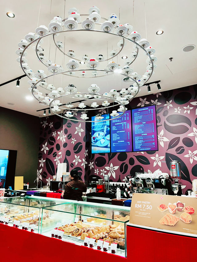 Illy Café Nu Sentral: A Perfect Coffee Spot in the Heart of the City 
