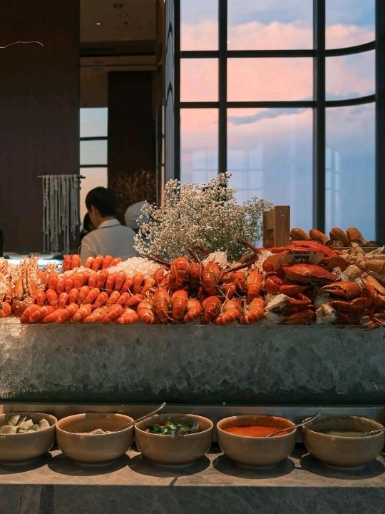 Oriental Pearl blends Vietnamese and international flavors