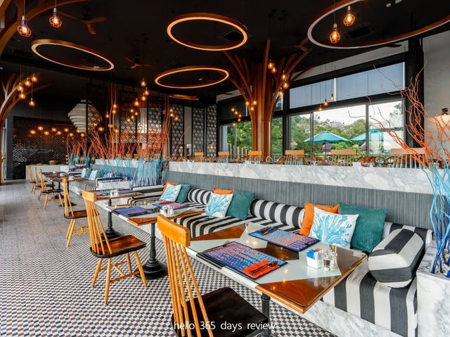 Dawn til Dusk Restaurant ห้องอาหารวิวทะเลภูเก็ต
