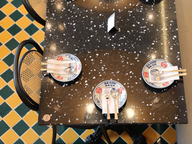 曼谷｜爆汁越南春捲太讚 隱藏在 Ari 的越南小餐館，每一口都是驚喜在 An Com An Ca 吃到最像家的味道！