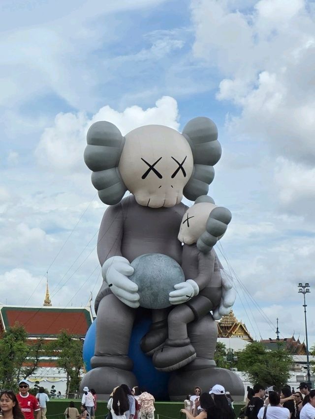 KAWS:HOLIDAY THAILAND