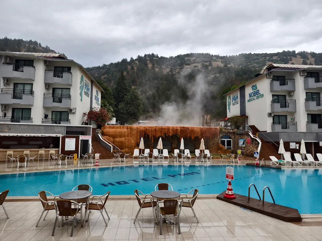 แช่น้ำแร่ ฟีลสปาหรู ที่ Pam Thermal Hotel Clinic 