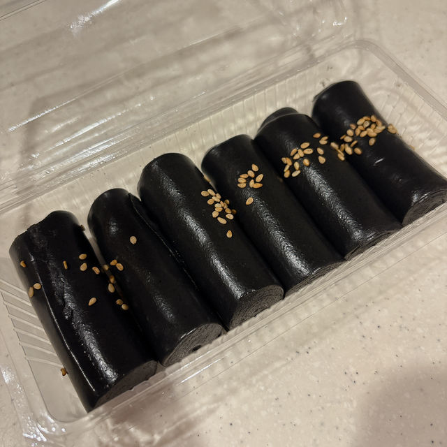 去荃灣必試特濃黑芝麻軟雪糕👍🏻
