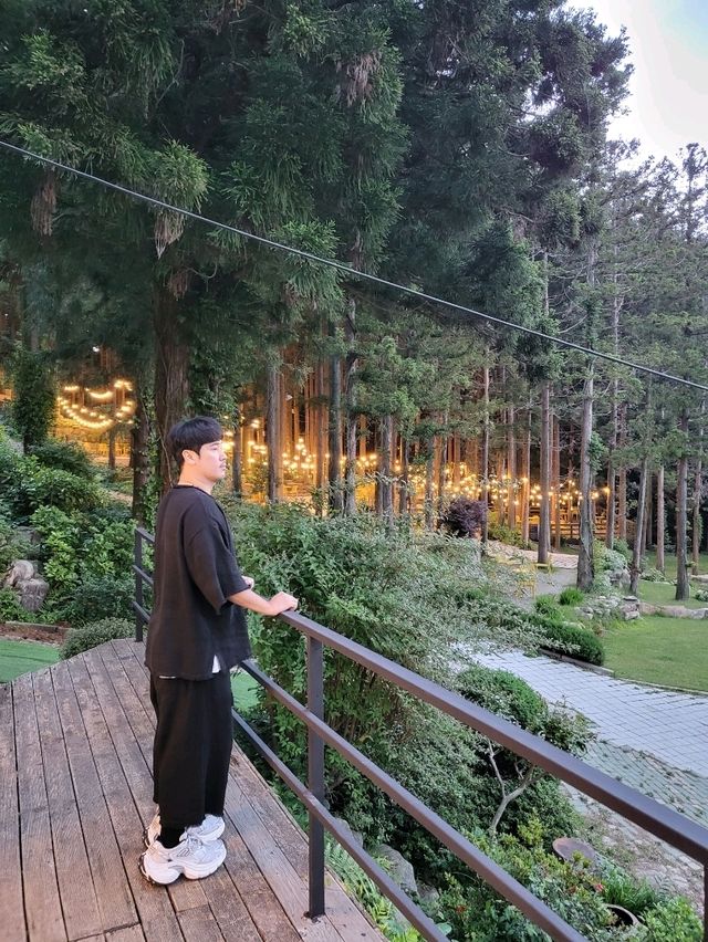 숲속 피톤치트 가득 즐기는 부산 정원카페