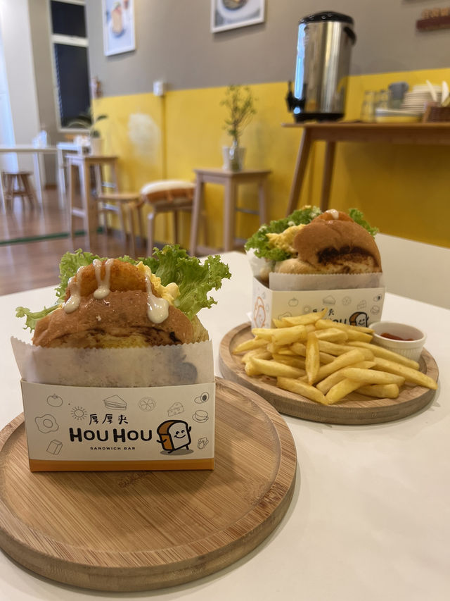 Woke Up Early Just for This Breakfast — Worth Every Bite!