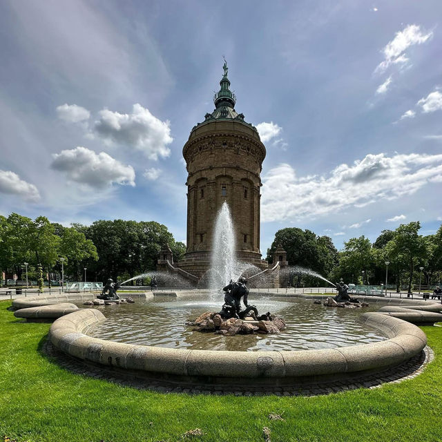 🚶‍♂️ “Gridlines and Graffiti: A City Walk Through Mannheim”