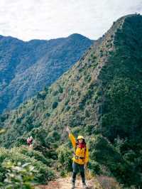 thrilling adventure for nature enthusiasts and cloud hunters to Ta Xua peak