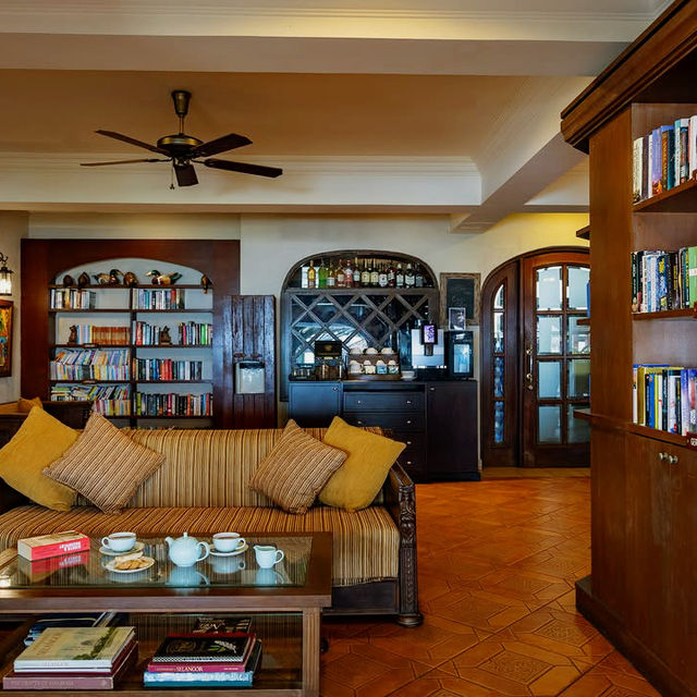 A Seaside Sanctuary of Intimate Luxury
