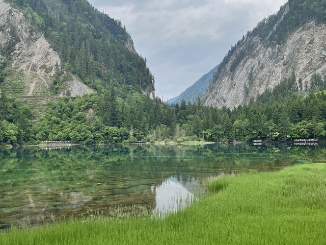  🌈 Jiuzhaigou Must-Visit Tips – Nature, Waterfalls & What to Skip