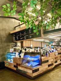 The cafe Cen'áele