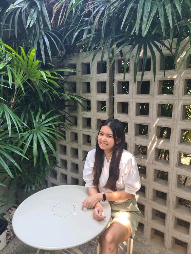 Byon Coffee & Bar 