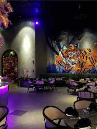 Night Bites & Neon Lights: FUHU’s Supper Scene Unveiled