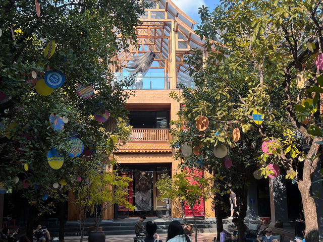 Chiang Mai's Hidden Gem: Kalm Village — A Haven of Art and Serenity! 🌿🎨