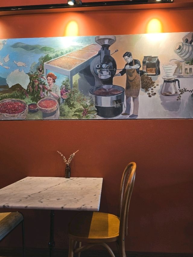 Lapinta Cafe & Roastery คาเฟ่สีส้ม