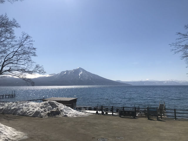 北海道-支笏湖（公車會搭比較久，建議從機場搭較容易有位置）