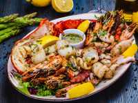 Sea Food near the Lake