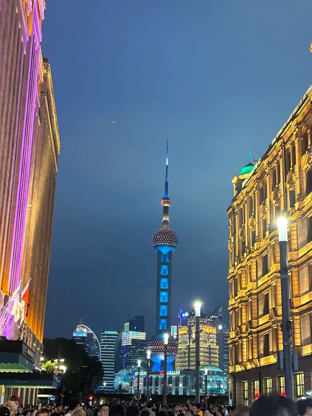 The Bund: A Timeless Stroll Along the Huangpu