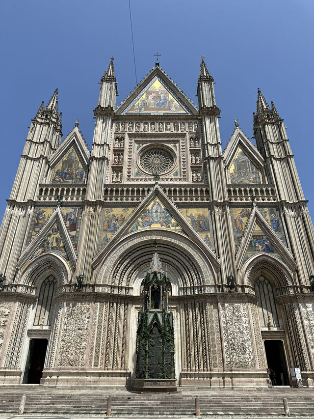 Duomo di Orvieto – A Hidden Gothic Masterpiece in Italy