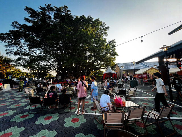 Evening Vibes at the Kampung Koh Youth Market – July 5 Summer Visit