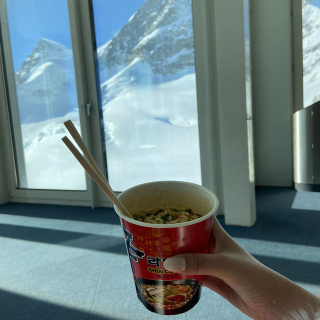겨울에 가야 더 예쁜 융프라우🏔️