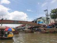 Amphawa Floating Market (Near Bangkok)