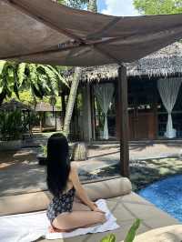 resort‑style ambiance, cozy rather than formal luxury experience  
