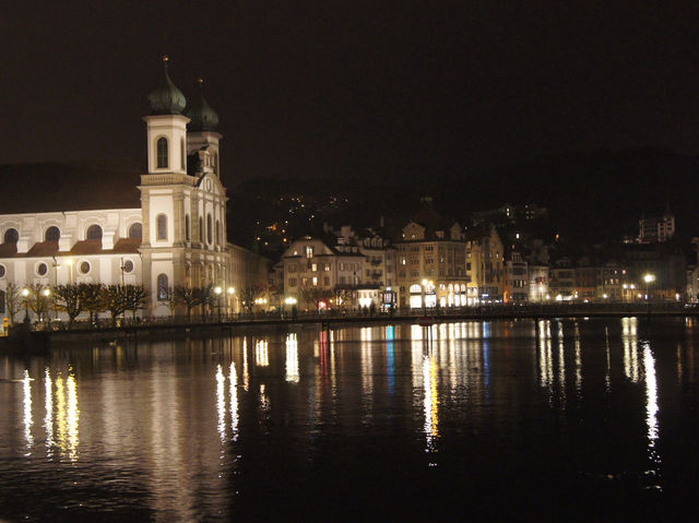 🌊 Charming Riverside Walk Through Lucerne’s Old Town
