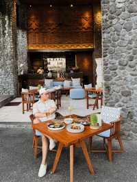 CABANA LOUNGE at Alila Ubud, Bali