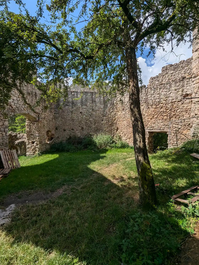 A Tale of Two Fortresses in Thuringia