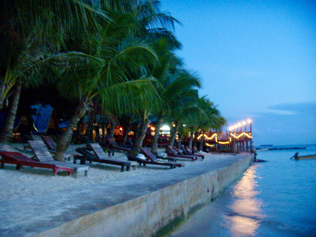 Paradise of Turquoise Waters & White Sands: 