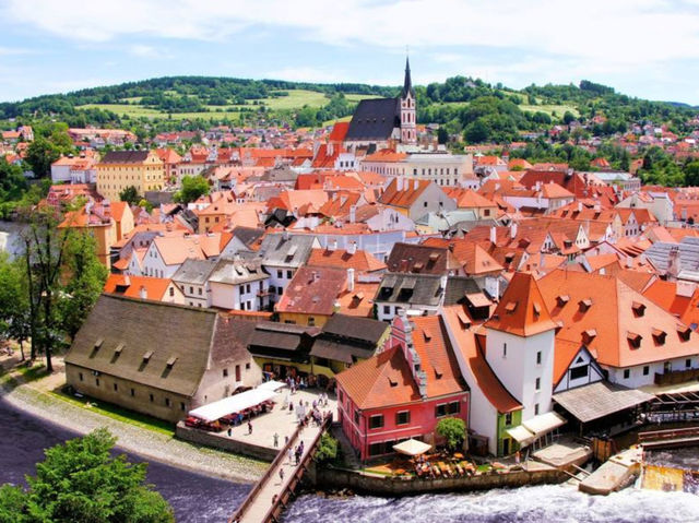 Cesky Krumlov….ล่องเรือผ่านเมืองเก่า 