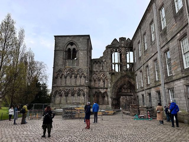 Exploring the Grandeur of Holyrood Palace: A Royal Scottish Experience