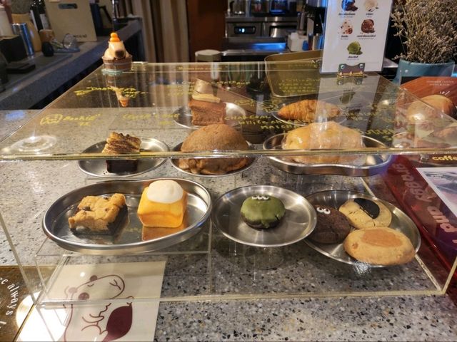 ร้านกาแฟและโรงคั่วในศรีราชา