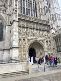 Westminster Abbey: A Building That Speaks in Layers