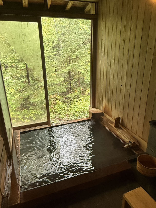 Kamikochi’s Mystical Charm: Autumn Hike to Myojin Pond