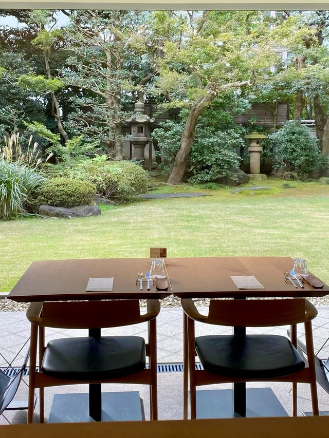 🍃 Art, Garden Views & French-Inspired Flavors at Café Dining SA FU