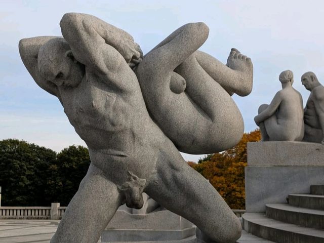 VIGELAND SCULPTURE PARK. VIGELAND SCULPTURE PARK.