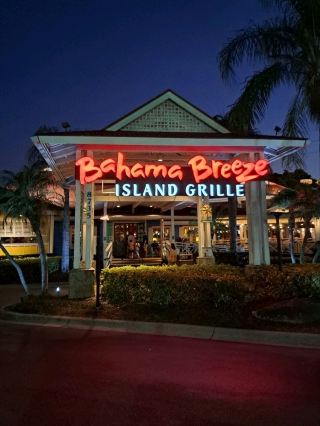 🌴バハマ ブリーズ、オーランドのアイランド スタイルの美味しさ!