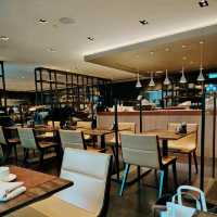 時尚有格調的Flint