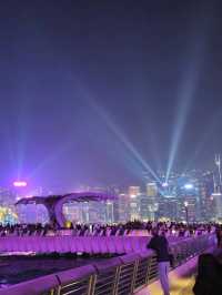 шоу света Symphony of Lights в Гонконге 