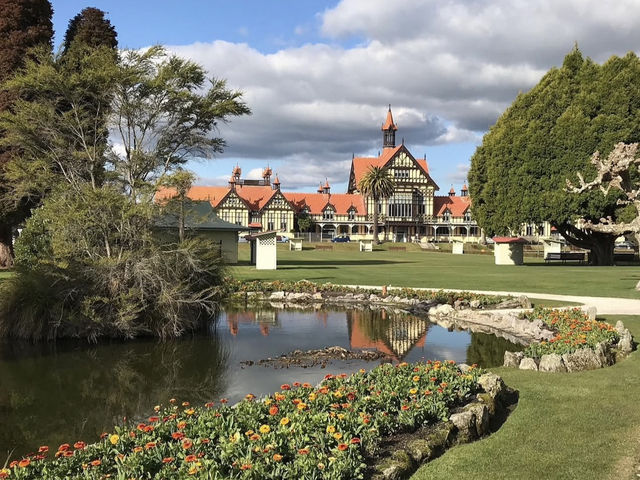 紐西蘭Government Gardens|綠意溫泉+毛利文化打卡勝地!🌿🏛️ 紐西蘭Government Gardens|綠意溫泉+毛利文化打卡勝地!🌿🏛️