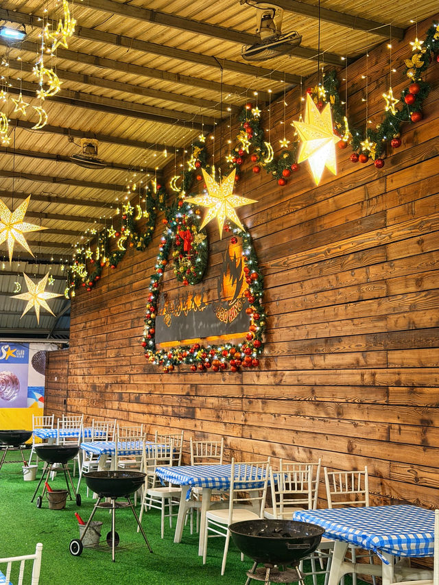 ใครชอบของย่างต้องมาที่นี่ ริมทะเลฮ่องกง ใครชอบของย่างต้องมาที่นี่ ริมทะเลฮ่องกง