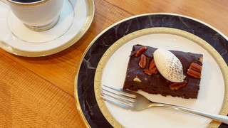 【蔵前】静かで上質なひとときを。器まで美しい大人の隠れ家カフェ